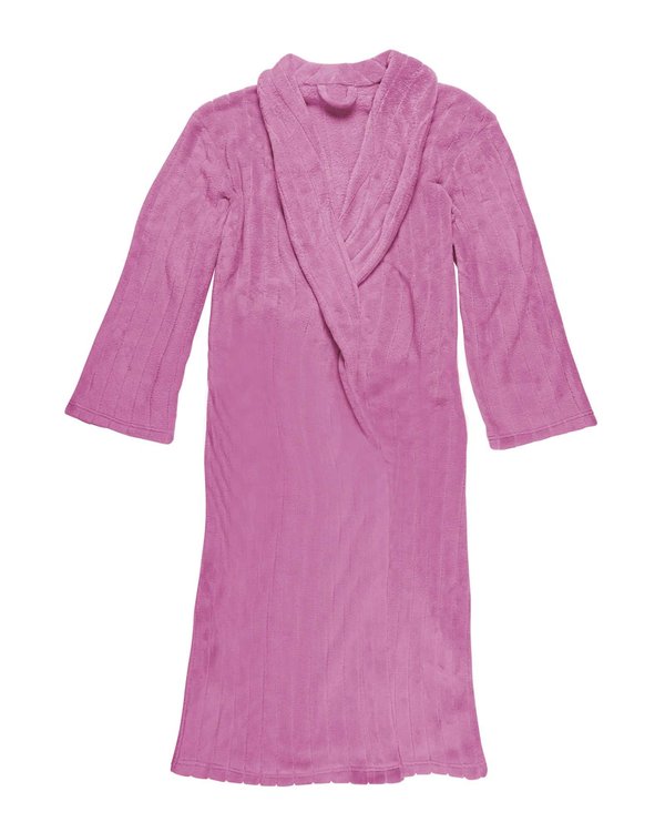 Comment trouver la parfaite petite robe blanche pour une cérémonie d'été en plein air?